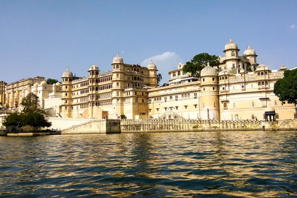 Udaipur Lake City Tour