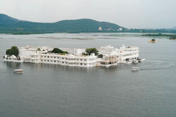 Udaipur Mount Abu Tour