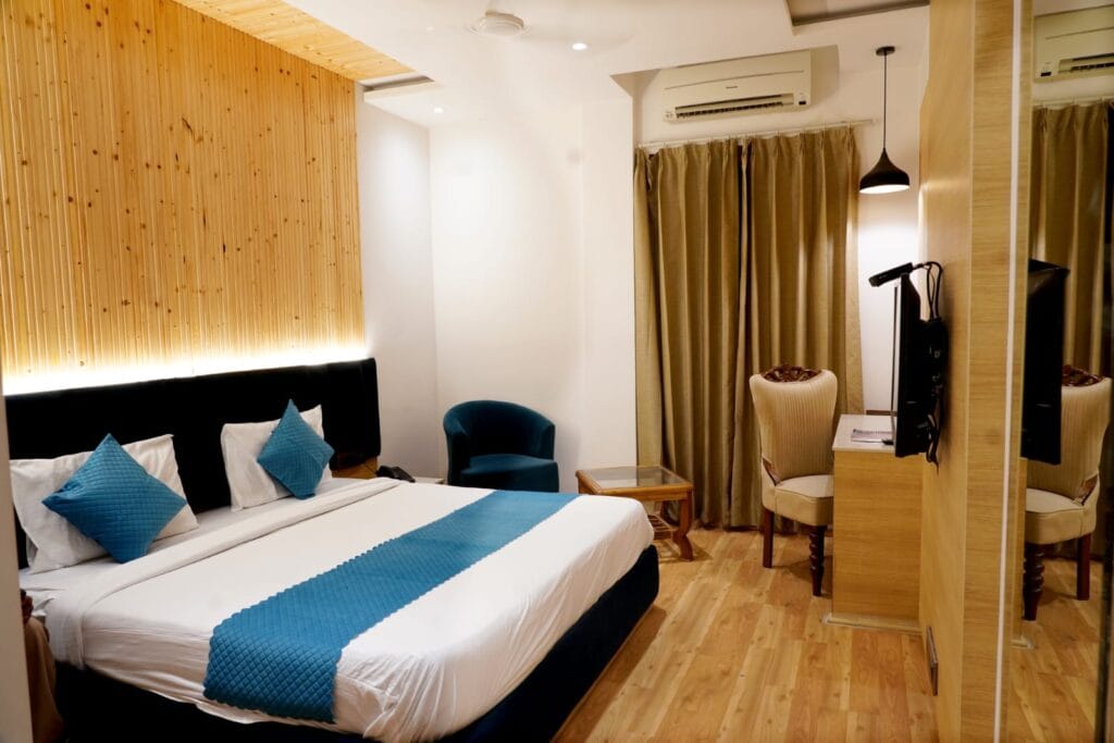 WhatsApp Image 2025-08-23 at 13.32.07